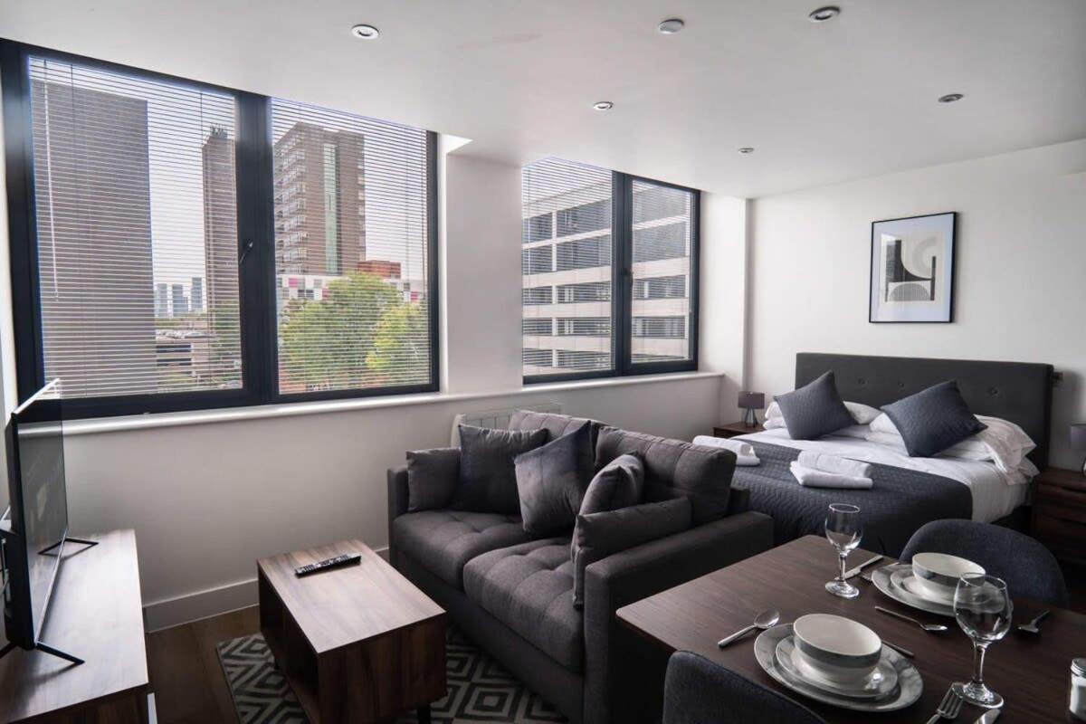 Stay Zeni, Alexandra Rise Manchester Chic Studio المظهر الخارجي الصورة