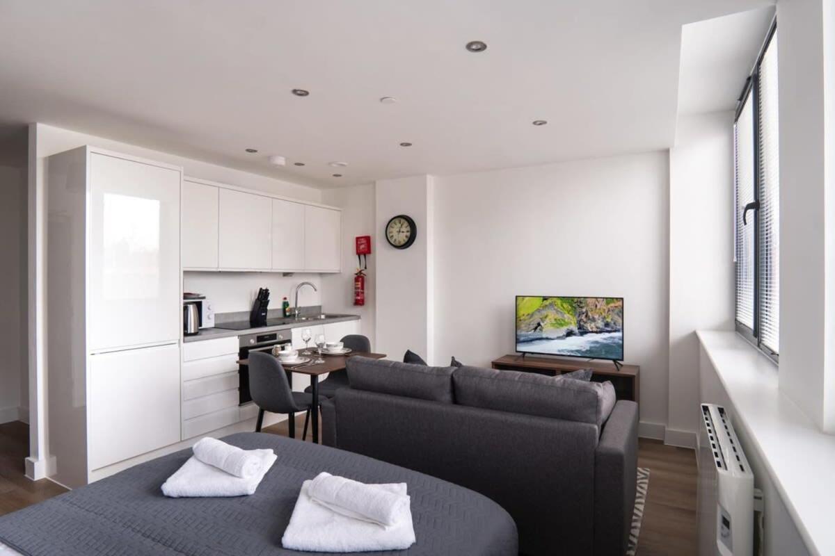 Stay Zeni, Alexandra Rise Manchester Chic Studio المظهر الخارجي الصورة